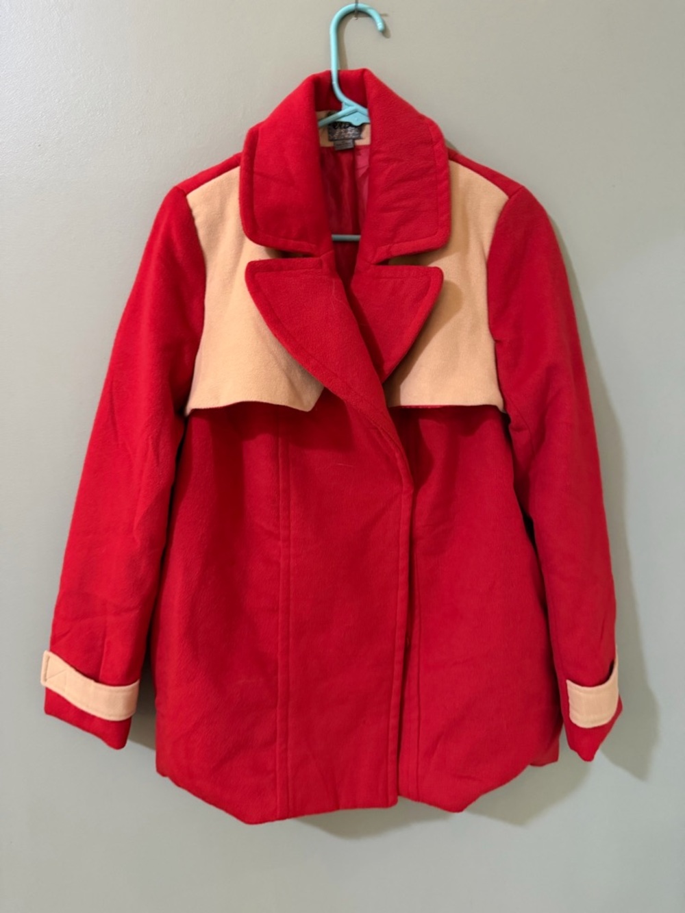 VINTAGE EVENT BRAND
WARM GORGEOUS RED/TAN
LINED SOFT COAT